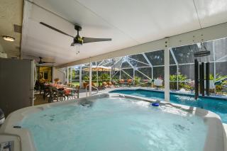 Luxury 5BR 17 Beds Retreat Pool Spa Sauna - 7