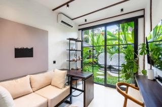 Oasis Ubud - Exclusive Luxury Villa in Ubud - Expansive Pool & 2 Stunning Bedrooms - Your Private Jungle Retreat - Ubud - 5