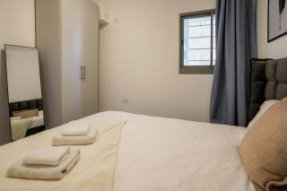 Red Sea Icon - by G&P Suites - 2