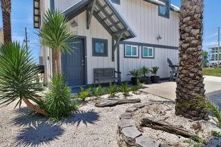Sugar Sand Cottage A by Pristine Properties Vacation Rentals - Mexico Beach - 7