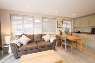 Sunnybrook - Cranleigh - 3