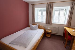Hotel Zur Linde - Meldorf - 1