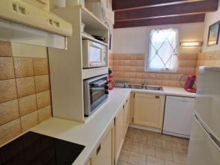 Maison confortable à 250m de la plage avec terrasse et parking - 7 couchages - FR-1-387-89 - Marseillan - 8