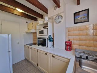 Maison confortable à 250m de la plage avec terrasse et parking - 7 couchages - FR-1-387-89 - Marseillan - 2