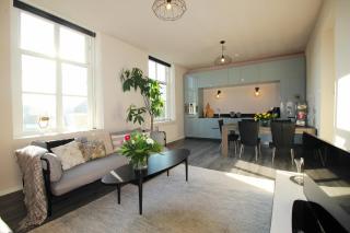 Ruim appartement in monumentaal gebouw - Vianen - 8