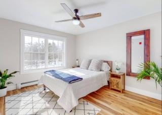 Newly Constructed Two-BR Retreat Near Portland - Gorham - 6