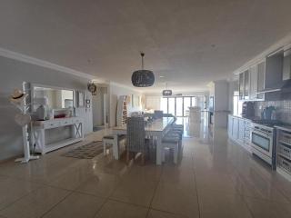 Beachfront Lux Escape - Hentiesbaai - 6