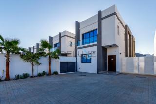 Special Rate with Temp Controlled Pool, BBQ & Maid's by Deluxe Holiday Homes - Fujaira - 0