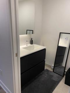 NICE FURNISHED CONDO Dowtown - Montreal - 8