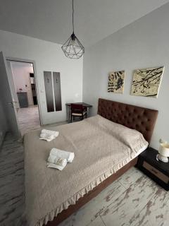 Golden Sun Apartments - 3