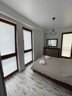 Golden Sun Apartments - 5