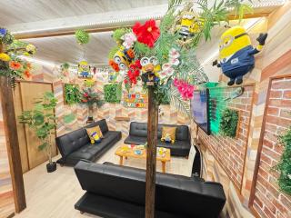 New open Hotel Jungle fun fun J5 Coin parking 500yen for 24hours USJ10 minutes - Osaka - 0