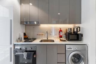 Dubai Luxury Premium Studio - 1