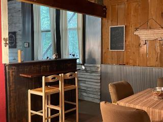 Rustic Mountaintop Cabin on small farm xx - - 1
