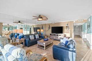 Pelican Walk 406 - 3