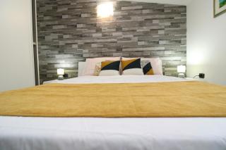 Corona's Apartment- Fronte Spiaggia - La Caletta - 5