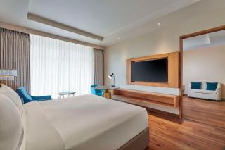 Doubletree By Hilton Varanasi - 3