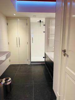 Exclusive Residence - 5