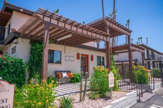 101 -Fully Furnished 1BR Suite-Prime Location - Scottsdale - 1