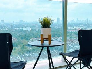 22 - Stunning City Views Netflix at Mount Austin - Johor Bahru - 4