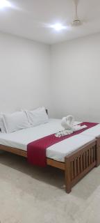 VKJ Lodge - Alwaye - 5