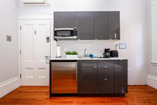 Convenient Beacon Hill Rental by MGH & TD Garden #5 - 2