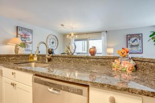 Wintergreen Resort Condo Deck and Golf Course Views - Mount Torry Furnace - 2
