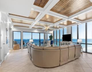 Available for Season! Amazing Gulf-Front Condo at Emerald Towers - Destin - 8