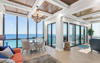 Available for Season! Amazing Gulf-Front Condo at Emerald Towers - Destin - 6