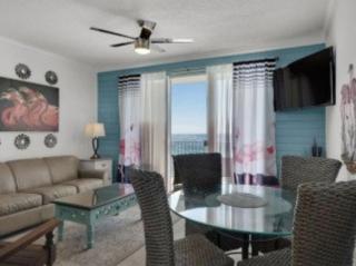 Available for Season! Let's Flamingle - Destin - 7