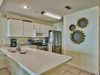 Bodacious Beach Retreat Condo in Destin - Destin - 7