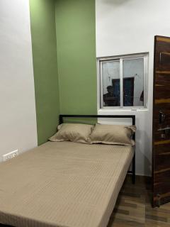 Cozy 2 bedrooms near Banaras Railway station by Terracotta Trails - Varanasi - 3