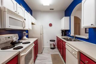Modern and Elegant 2 Bed Condo6500 - Orlando - 6
