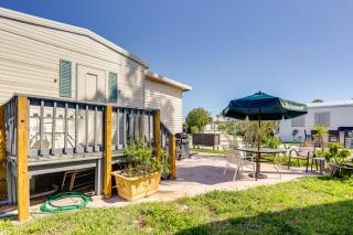Pool and Hot Tub Access Home in Jensen Beach! - Jensen Beach - 0