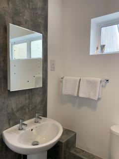 Best located Flat in Cheltenham and Free Parking - 8