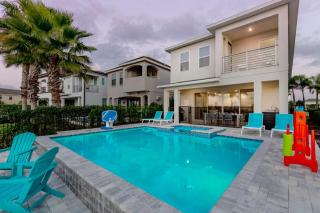 Elegant 6 Bedroom Oasis in Orlando6570 - 4