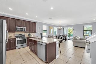 Orlandos Hidden Gem: 8 BR Villa6580 - Kissimmee - 5