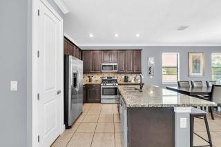 Orlandos Hidden Gem: 8 BR Villa6580 - Kissimmee - 4