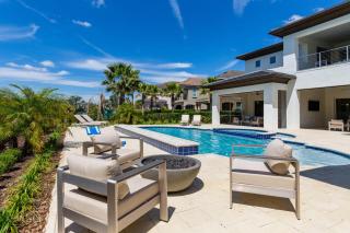 Charming Villa with Modern Amenities in Orlando6578 - 6