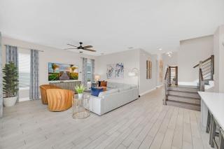 Orlando Dream Home: 6 Bedrooms6583 - 1