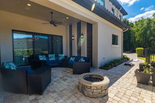 Elegant 7 Bedroom Oasis in Orlando6595 - 2