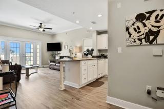 Stunning 3 Bedroom Condo in Orlando Oasis6604 - 7