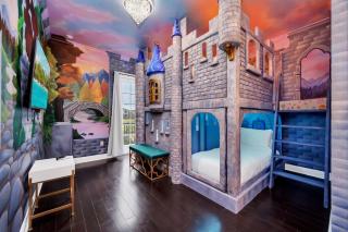 Modern Oasis in a Tropical Paradise6612 - 8