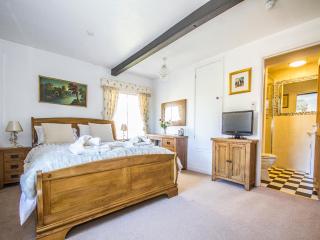 Newton Farmhouse - Whiteparish - 1