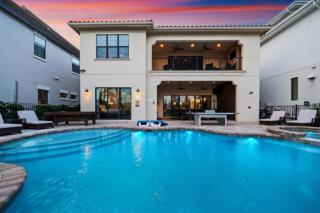 Stunning 8 BR Villa Retreat in Orlando6639 - 9