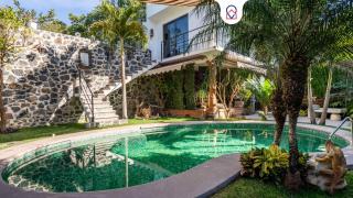 Cozy House with Pool and 3 Bedrooms - 0