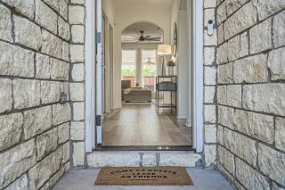 Cozy Family Retreat - Pet Friendly - 8