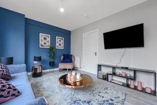 Lovely 4 Bedroom with Outdoor Space - London - 0