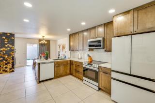 Modern Scottsdale Townhome with Heated Pool Access - Scottsdale - 2