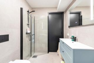 DINBNB Homes 5 Bedroom Family House - Free Parking - Kristiansand - 6